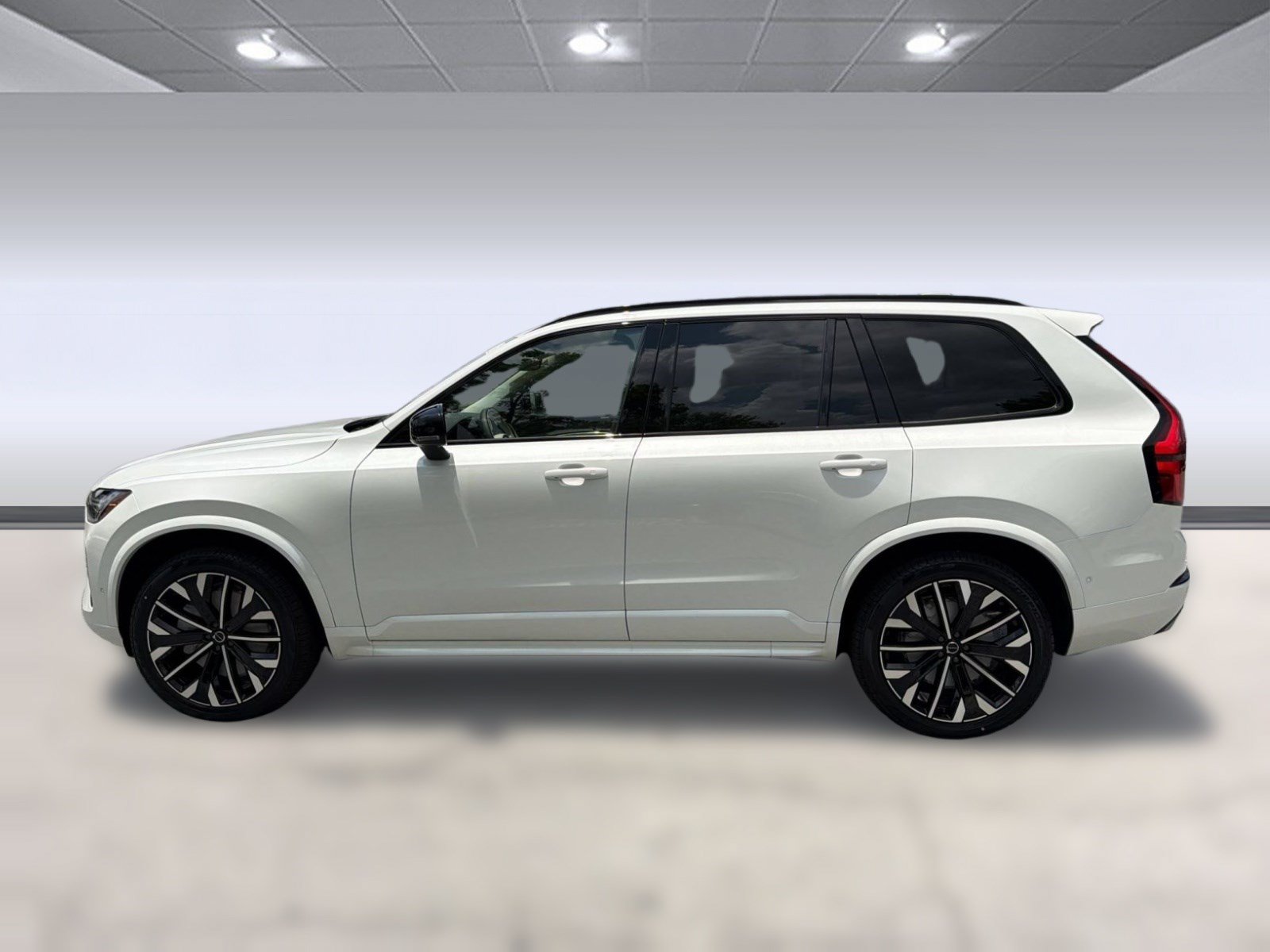 New 2026 Volvo XC90 B6 Ultra w/ Protection Package AWD/4WD image 2