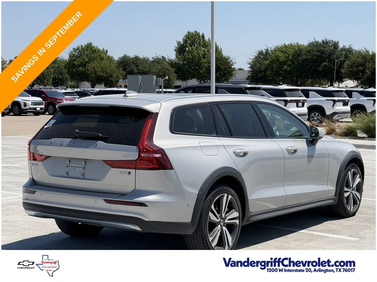 Used 2025 Volvo V60 B5 Cross Country Plus AWD/4WD image 4