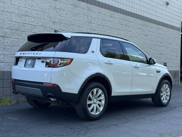 Used 2018 Land Rover Discovery Sport SE AWD/4WD image 3