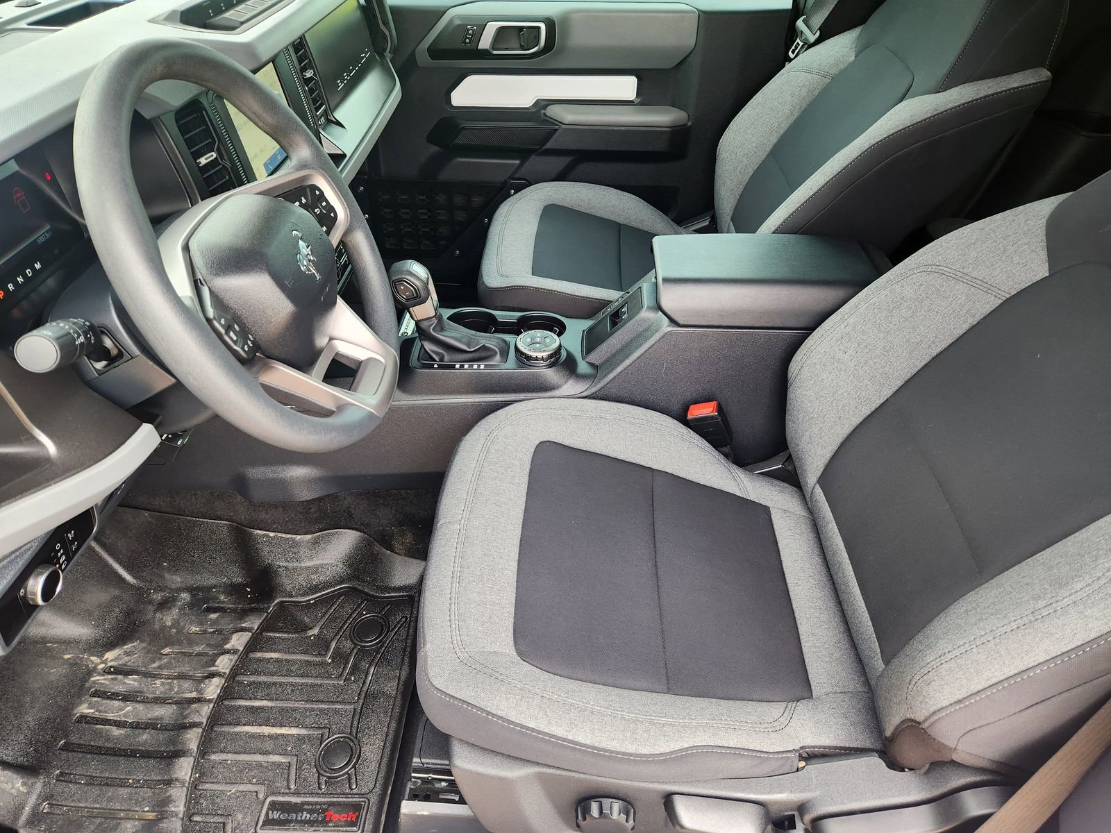 Used 2023 Ford Bronco 2-Door w/ Sasquatch Package AWD/4WD image 16