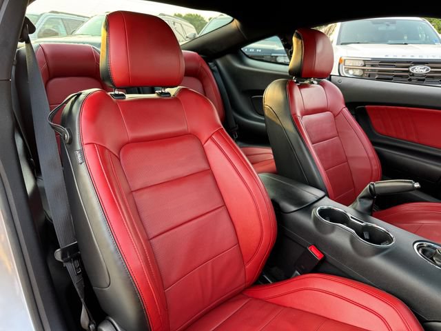 Used 2017 Ford Mustang GT Premium w/ GT Performance Package RWD image 17