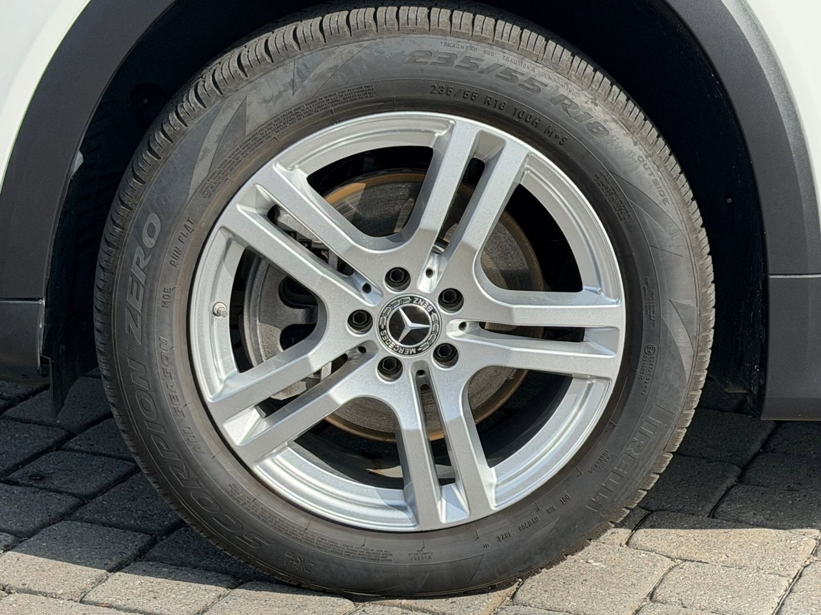 Used 2020 Mercedes-Benz GLB 250 4MATIC image 13