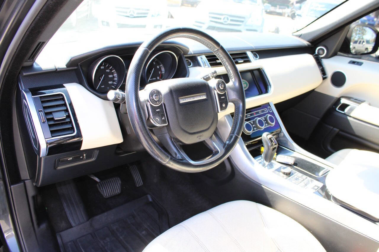 Used 2014 Land Rover Range Rover Sport HSE image 13