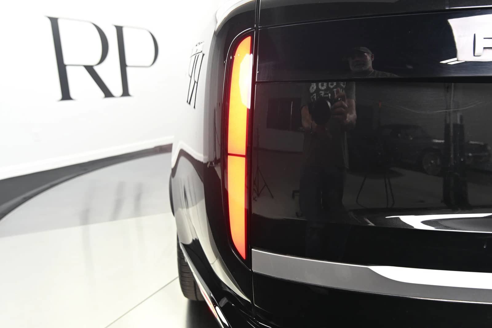 Used 2024 Land Rover Range Rover Autobiography AWD/4WD image 13