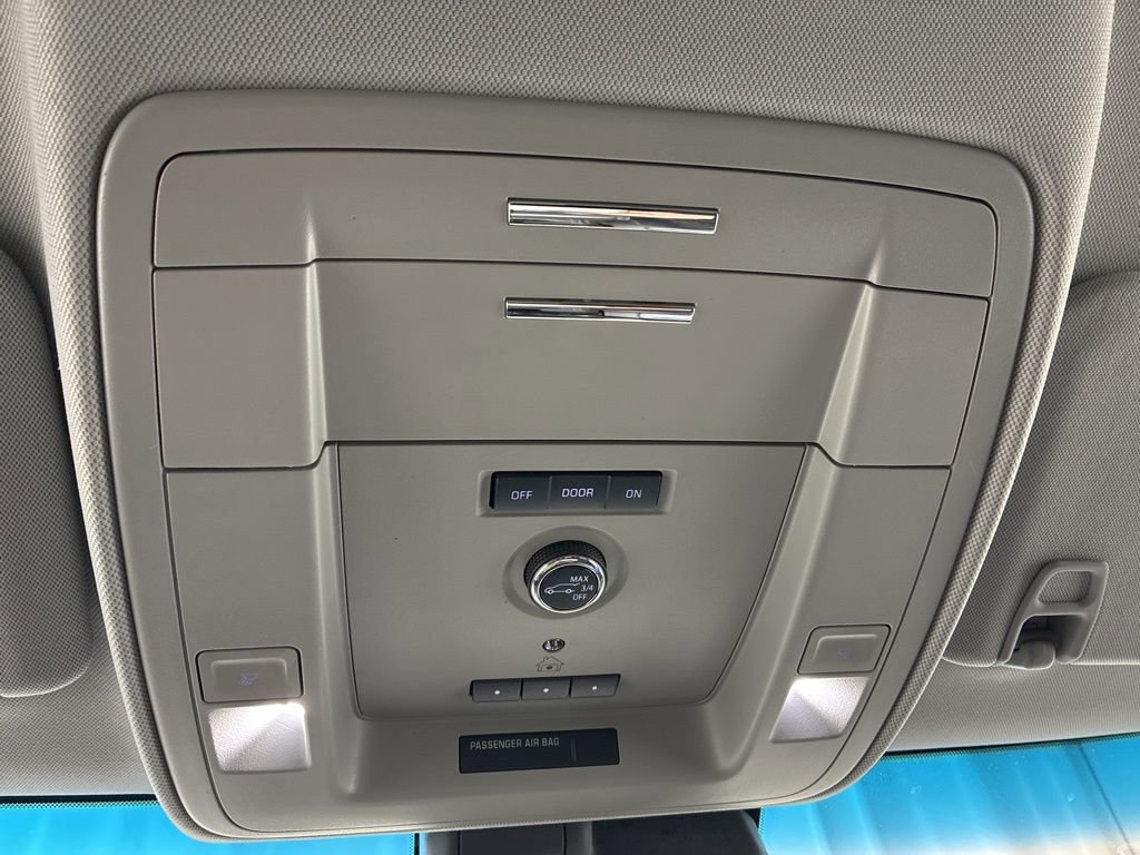 Used 2019 Chevrolet Suburban LT image 22