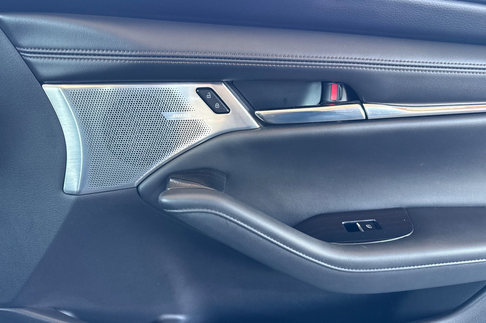 Used 2020 MAZDA MAZDA3 Preferred 4D Hatchback image 20