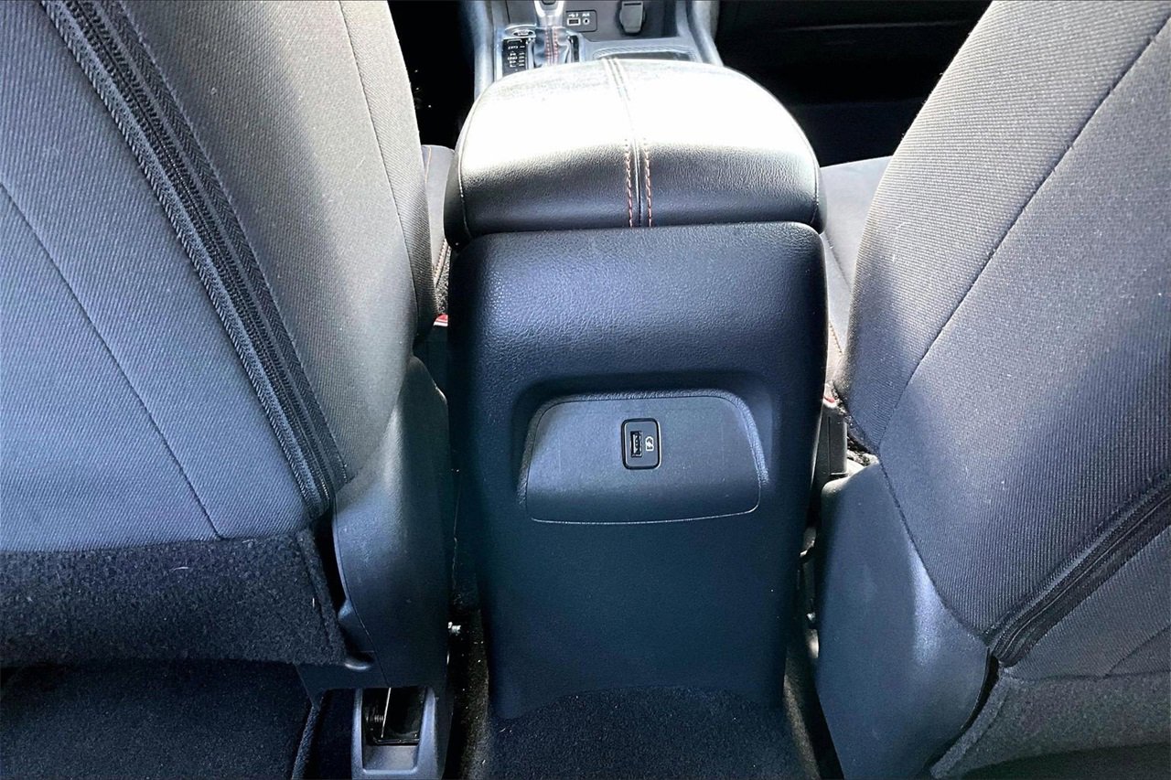 Used 2023 Nissan Sentra SR w/ Midnight Edition Package image 15