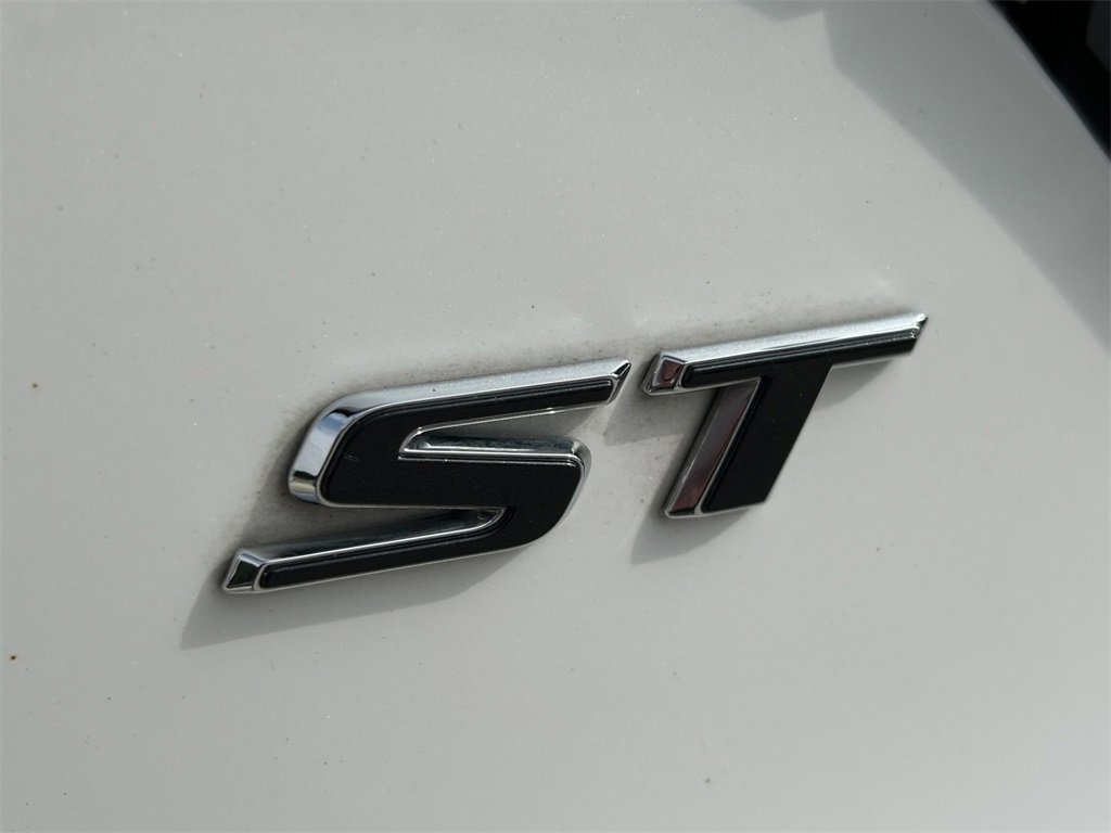 Used 2020 Buick Encore GX Essence w/ Advanced Technology Package image 13