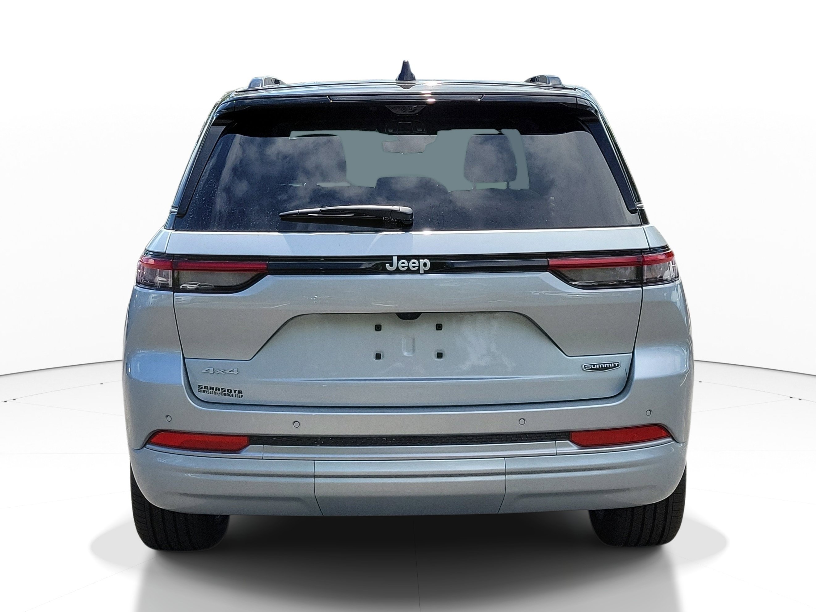 New 2026 Jeep Grand Cherokee Summit w/ Adv Protech Group IV AWD/4WD image 5