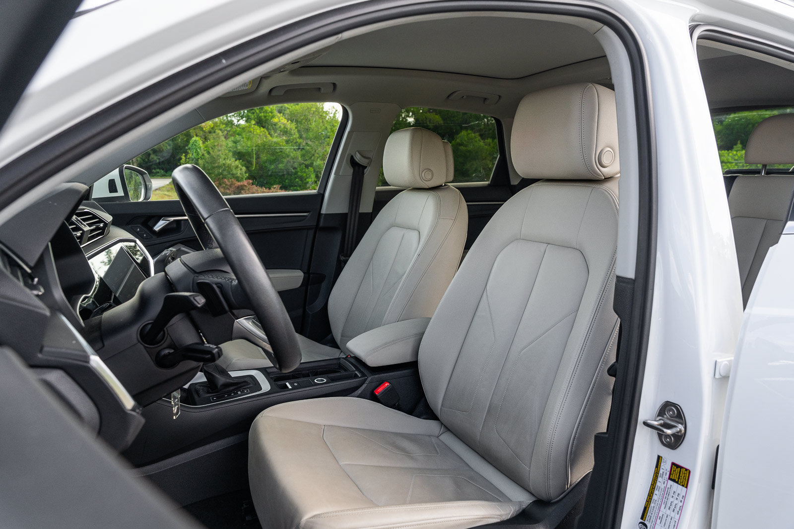 Used 2025 Audi Q3 2.0T Premium AWD/4WD image 19