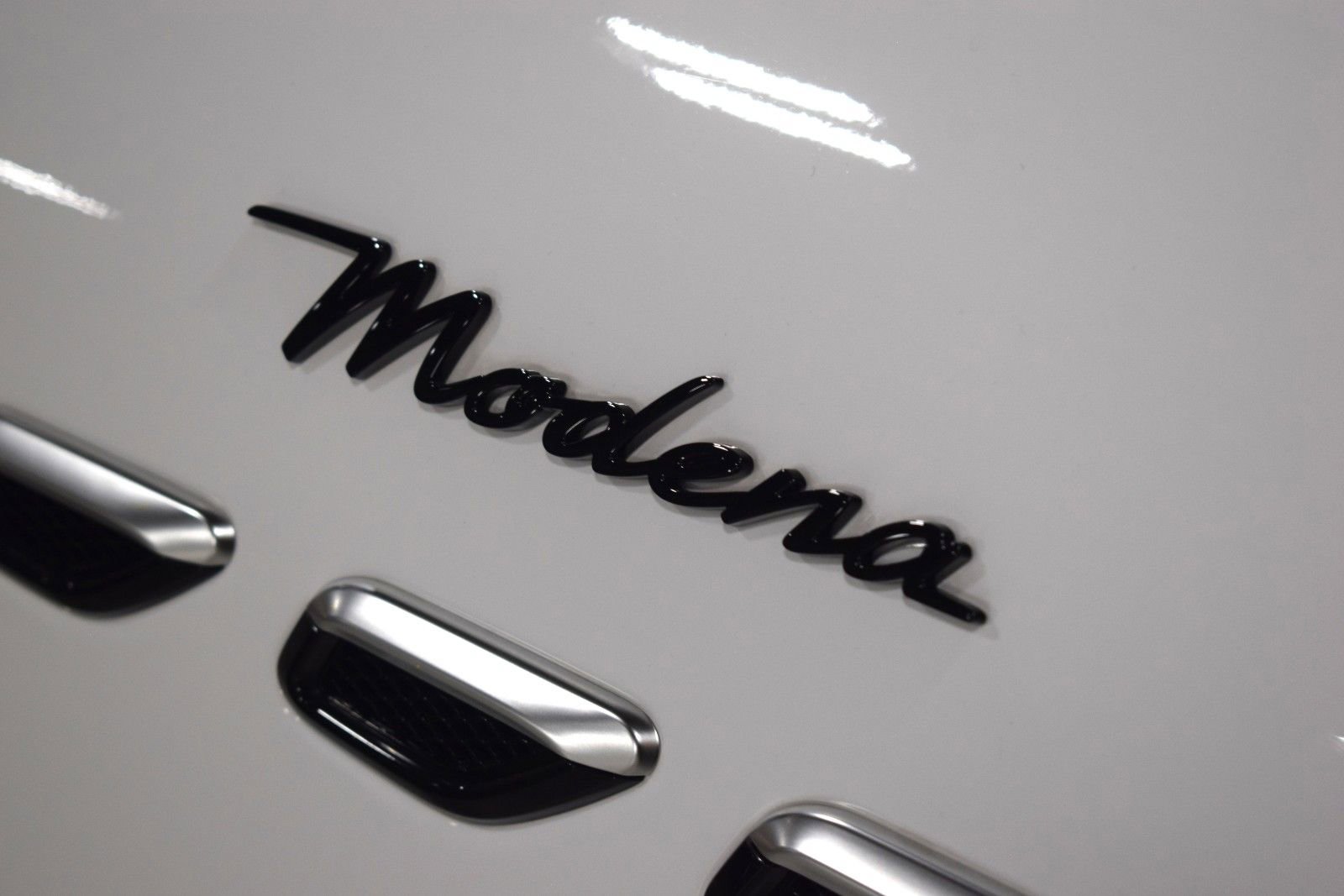 Certified 2023 Maserati Grecale Modena AWD/4WD image 11