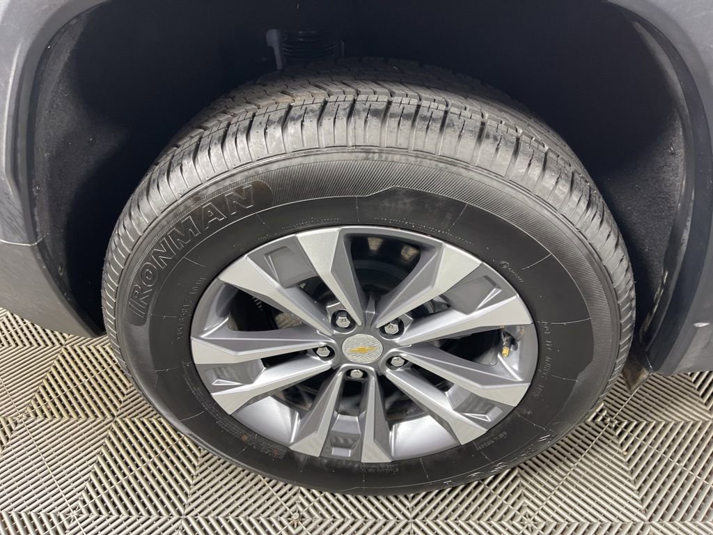 Certified 2025 Chevrolet Equinox LT FWD image 11