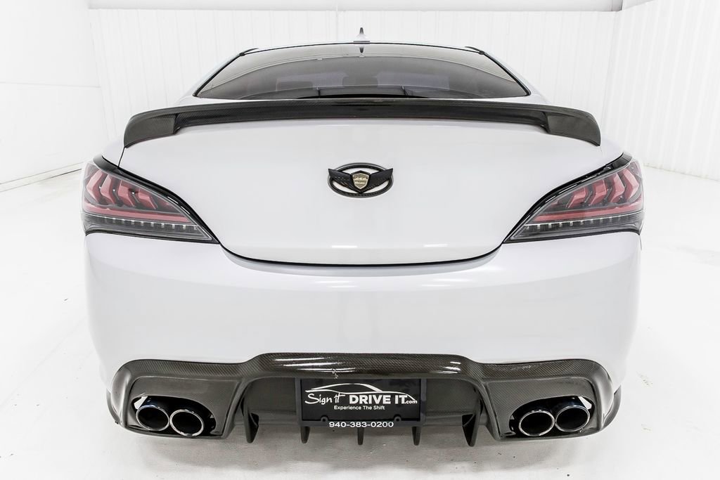 Used 2016 Hyundai Genesis 3.8 RWD image 6