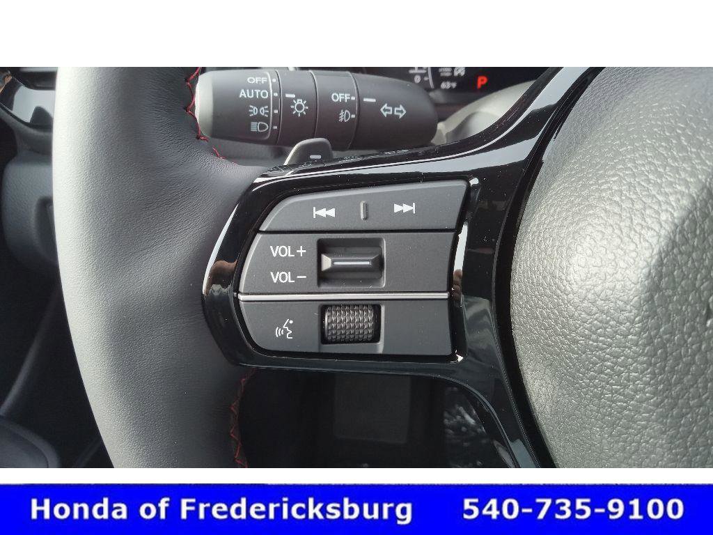 Certified 2025 Honda Pilot Black Edition image 15