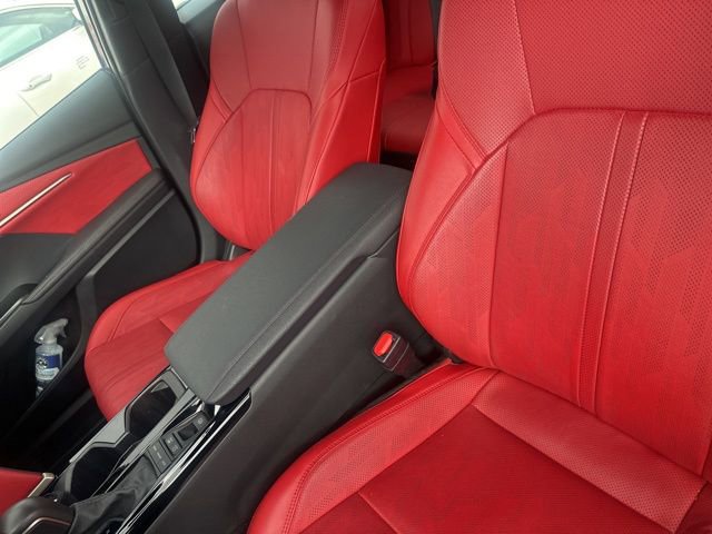 Used 2025 Toyota Camry XSE AWD/4WD image 4