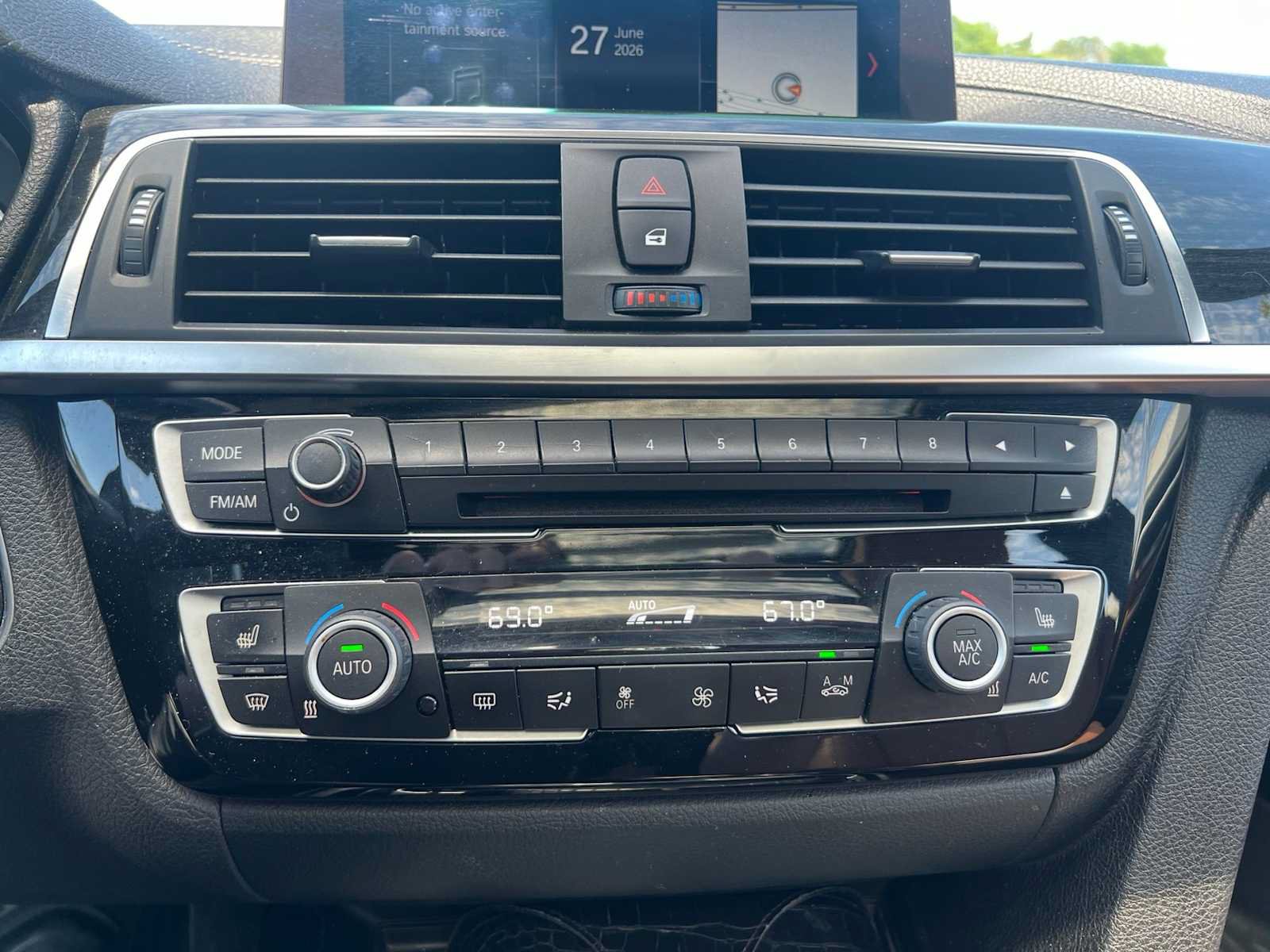 Used 2018 BMW 330i xDrive Wagon AWD/4WD image 18