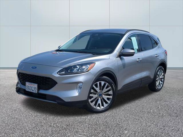 Certified 2022 Ford Escape Titanium FWD image 1