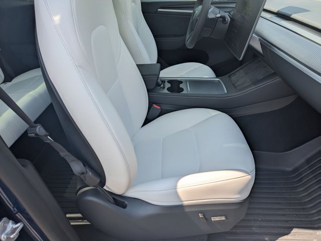 Used 2024 Tesla Model Y Long Range AWD/4WD image 20