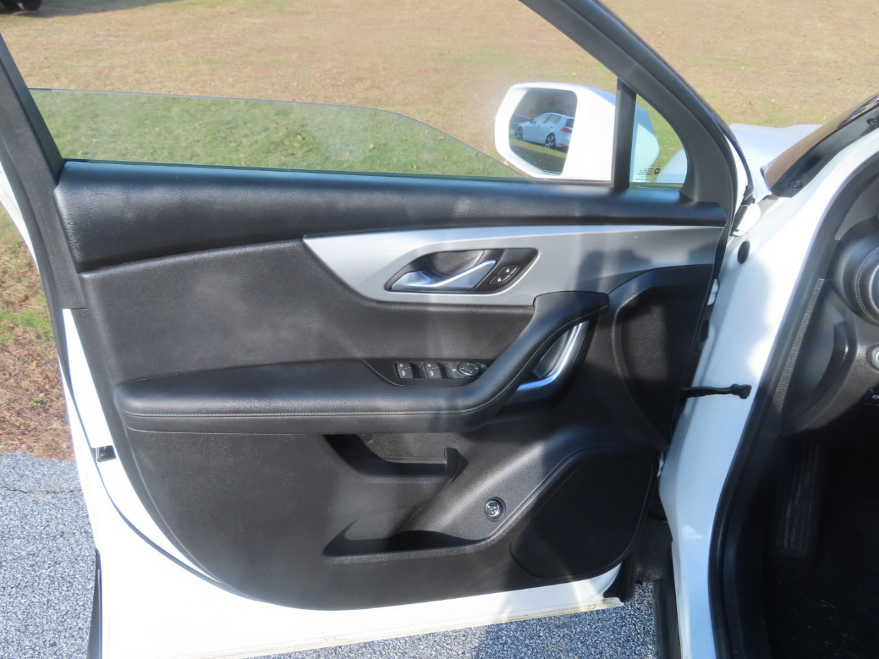 Used 2020 Chevrolet Blazer LT image 8