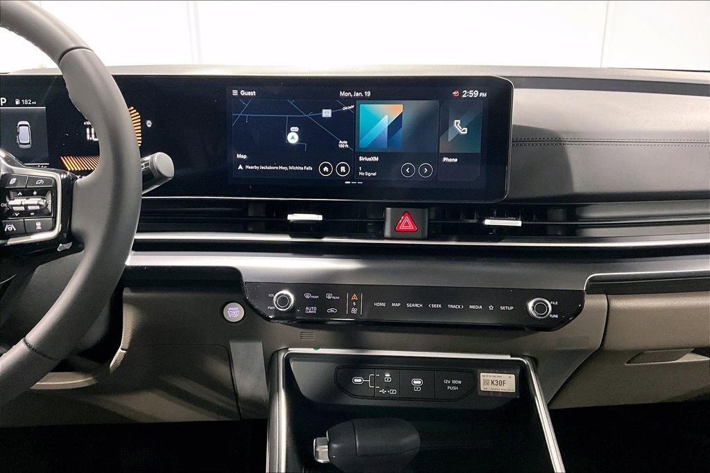 New 2026 Kia Carnival FWD image 17