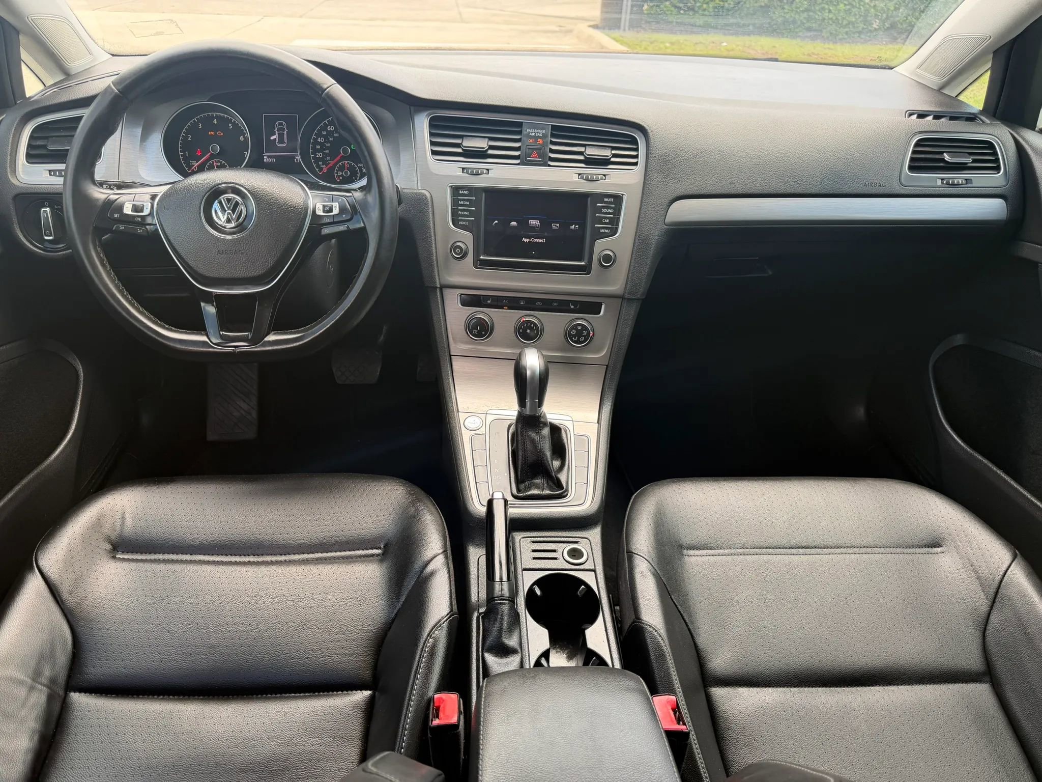 Used 2017 Volkswagen Golf Wolfsburg Edition FWD image 10