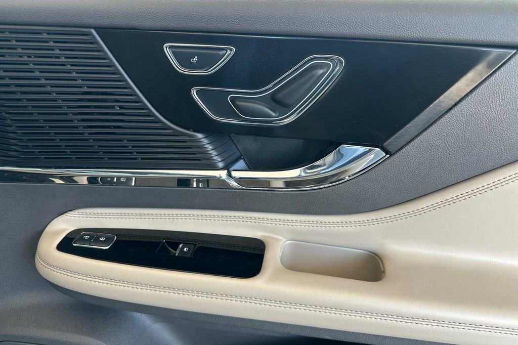 Used 2022 Lincoln Corsair FWD image 19