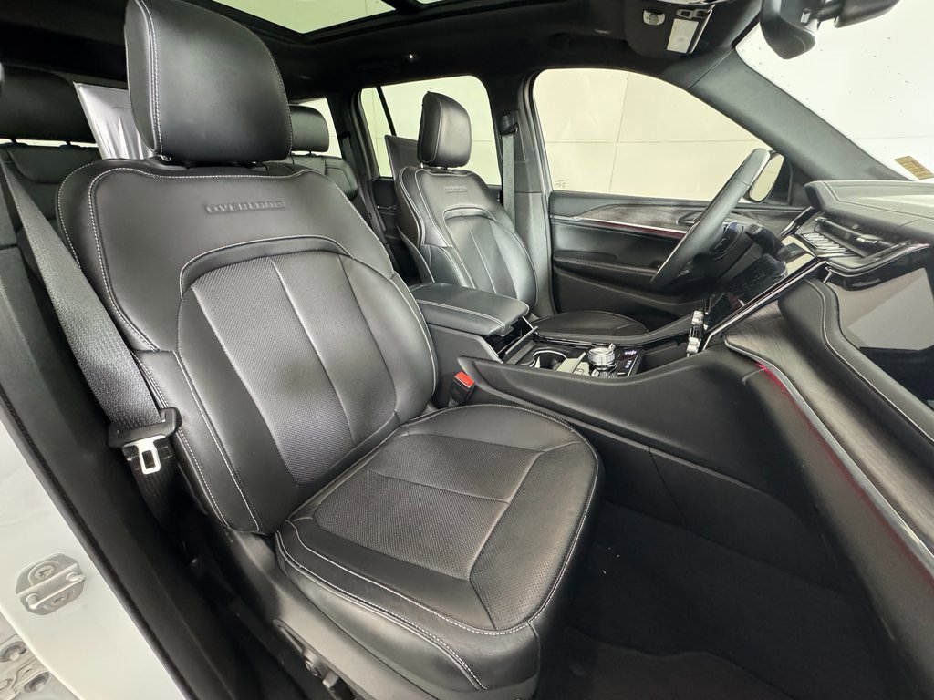 Used 2023 Jeep Grand Cherokee Overland w/ Rear Seat Video Group I image 19