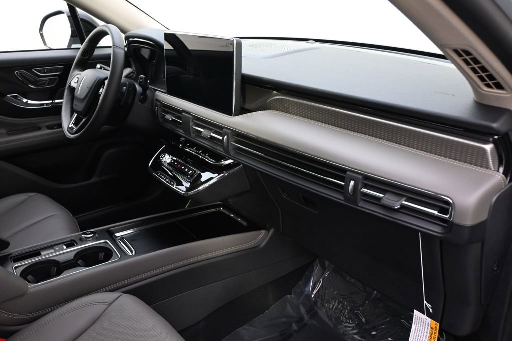New 2026 Lincoln Corsair Reserve w/ Jet Appearance Package image 15
