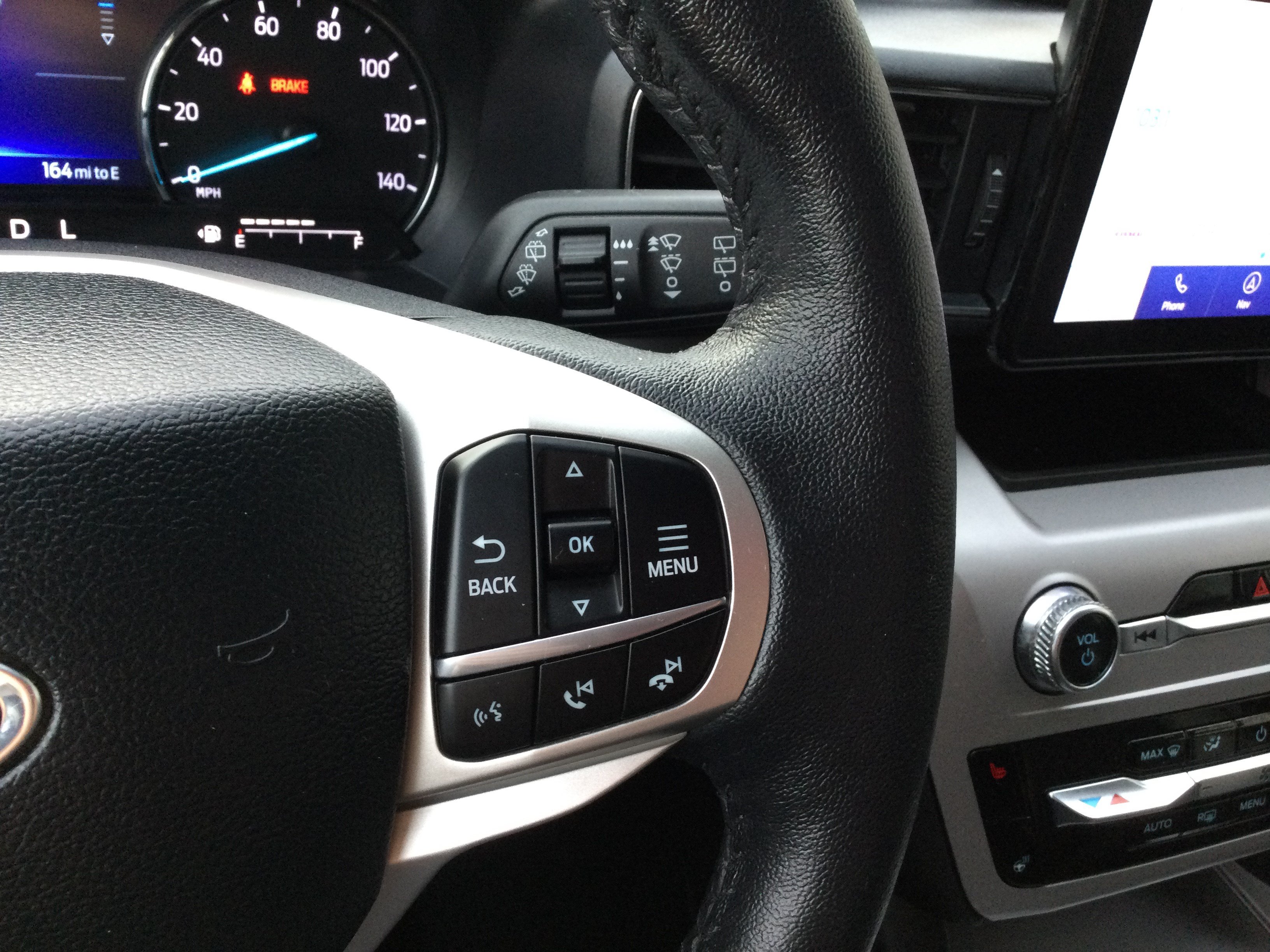 Used 2023 Ford Explorer XLT w/ Equipment Group 202A AWD/4WD image 15