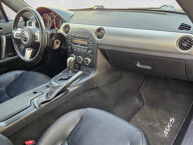 Used 2011 MAZDA MX-5 Miata Grand Touring w/ Premium Pkg RWD image 16