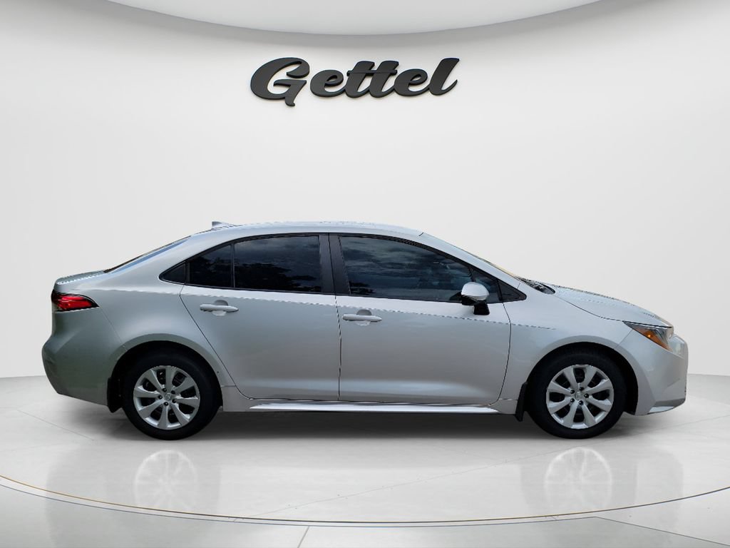 Certified 2023 Toyota Corolla LE FWD image 4
