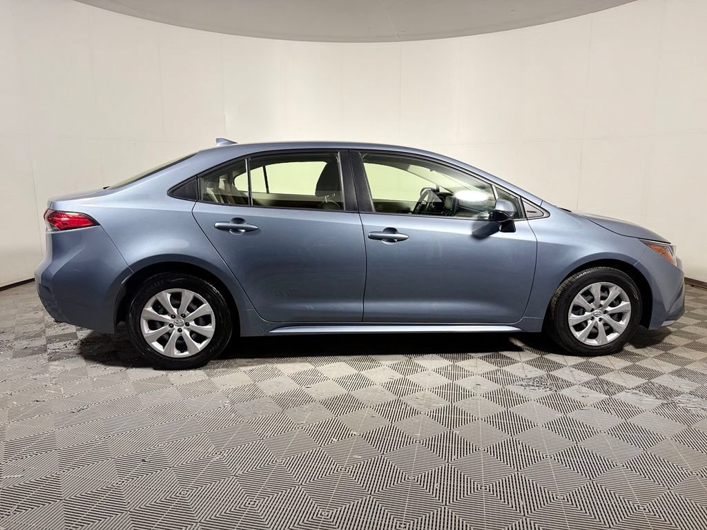 Used 2022 Toyota Corolla LE FWD image 8