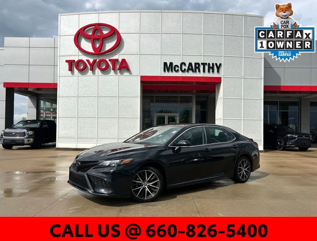 Used 2023 Toyota Camry SE FWD image 1