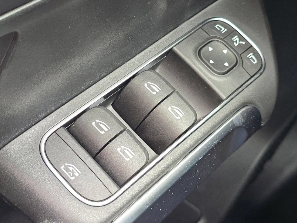 New 2026 Mercedes-Benz GLB 250 4MATIC image 25