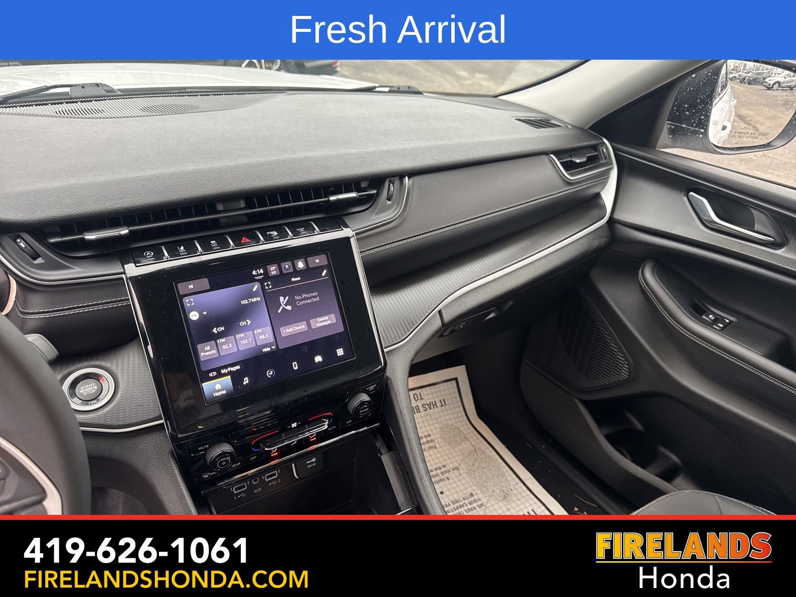 Used 2023 Jeep Grand Cherokee Laredo image 20