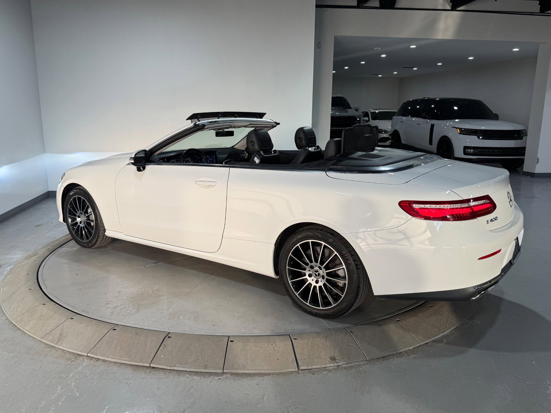 Used 2018 Mercedes-Benz E 400 4MATIC Cabriolet image 14