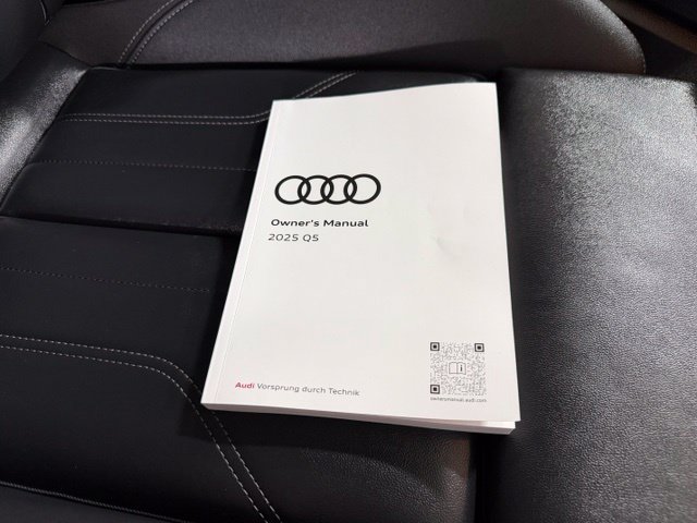Used 2025 Audi Q5 2.0T Premium AWD/4WD image 24