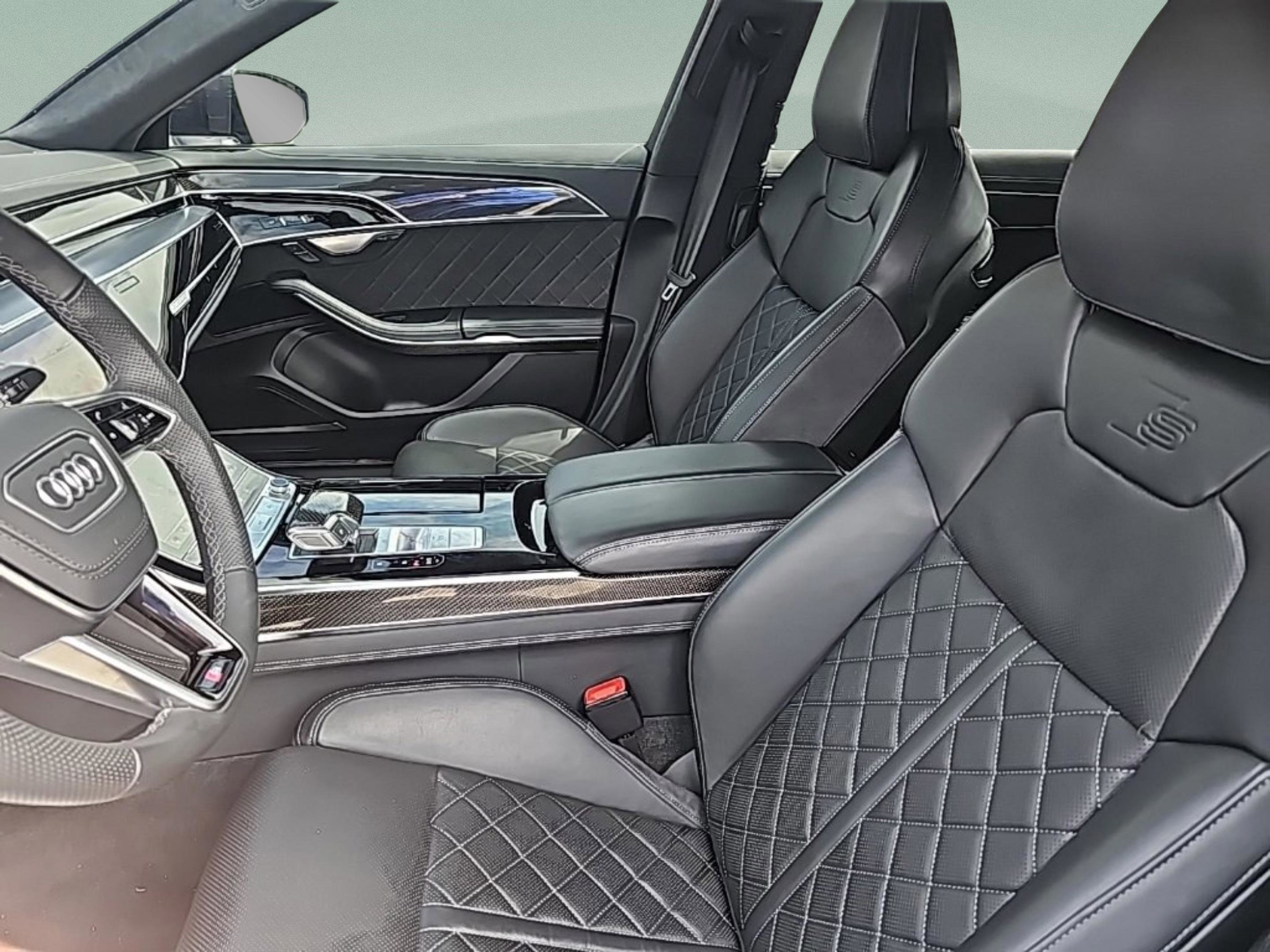 Used 2024 Audi S8 w/ S8 Comfort Plus Package image 21