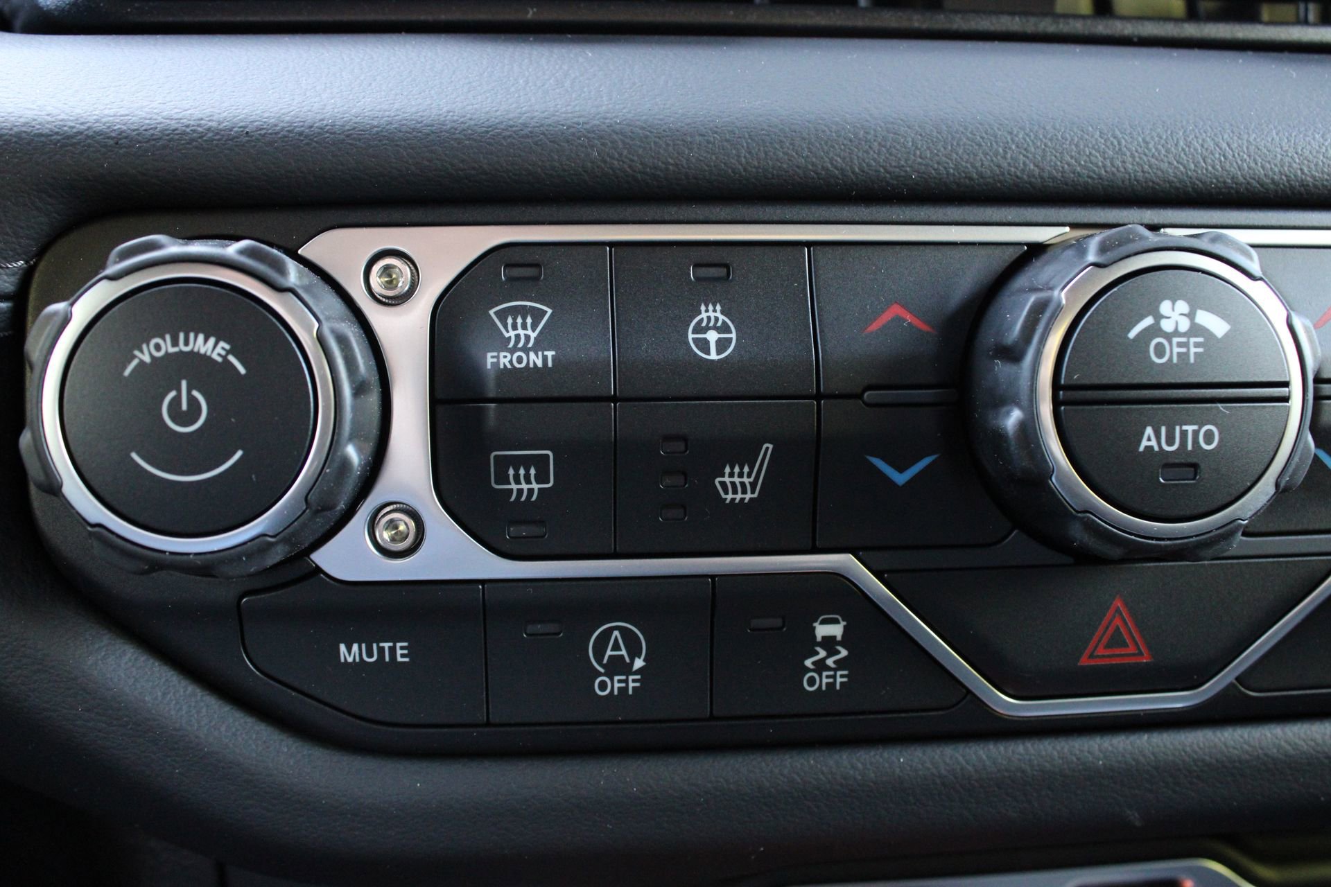 New 2026 Jeep Gladiator Rubicon AWD/4WD image 42