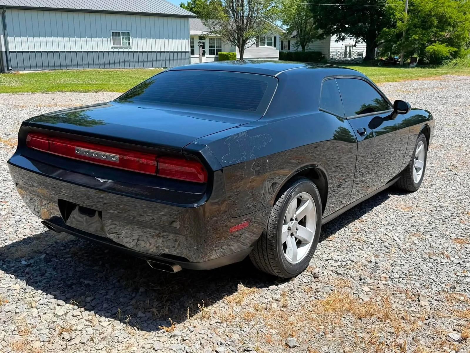 Used 2013 Dodge Challenger SXT RWD image 4