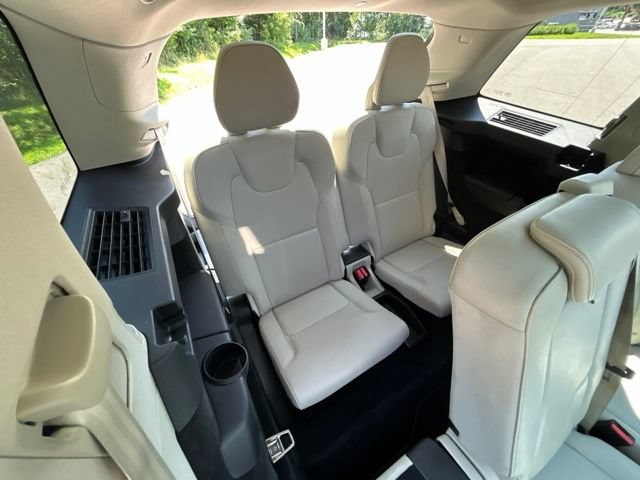 Used 2017 Volvo XC90 T6 Momentum w/ Convenience Package AWD/4WD image 46