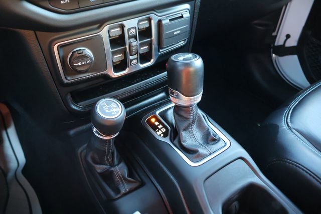 Used 2024 Jeep Wrangler High Altitude AWD/4WD image 26