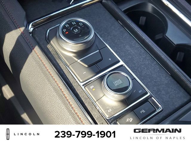 Used 2024 Ford Expedition Limited image 28