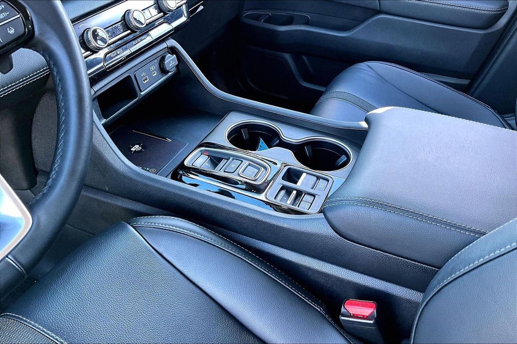 Used 2025 Honda Pilot Touring image 15
