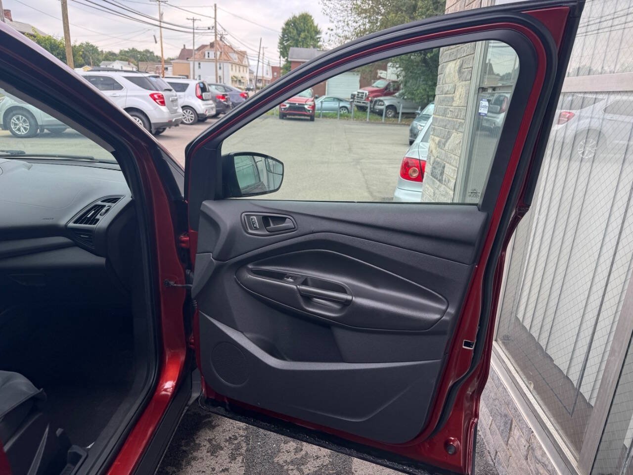 Used 2014 Ford Escape S FWD image 23