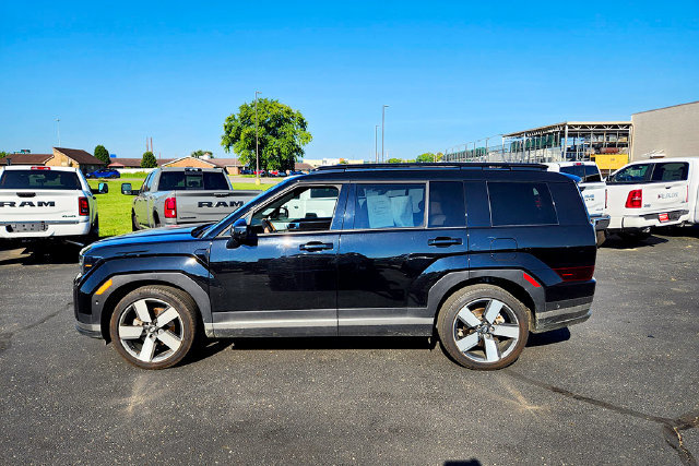 Used 2025 Hyundai Santa Fe Limited AWD/4WD image 4