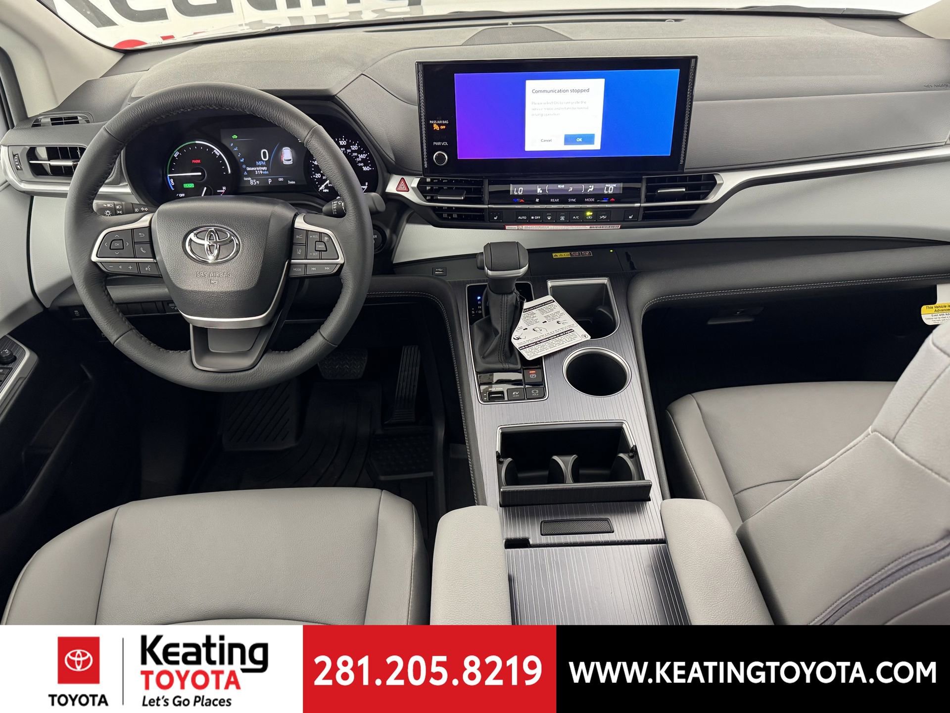 Used 2026 Toyota Sienna XLE FWD image 8