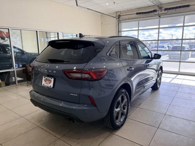 Used 2024 Ford Escape ST-Line image 4
