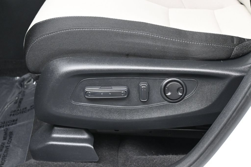 Used 2024 Honda CR-V EX image 12