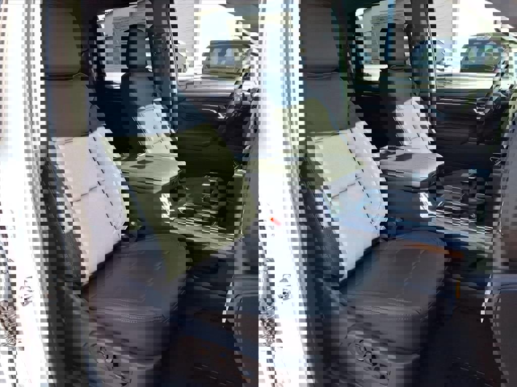 New 2026 Chevrolet Silverado 1500 LTZ w/ LTZ Premium Package image 12